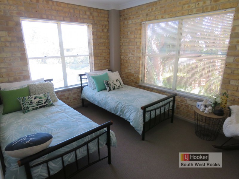 Unit 1/8-12 Paragon Avenue, South West Rocks NSW 2431