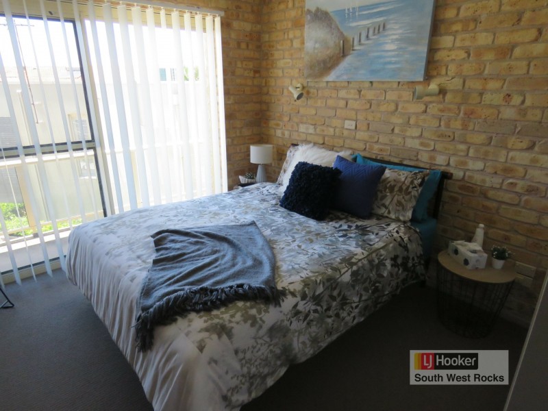 Unit 1/8-12 Paragon Avenue, South West Rocks NSW 2431