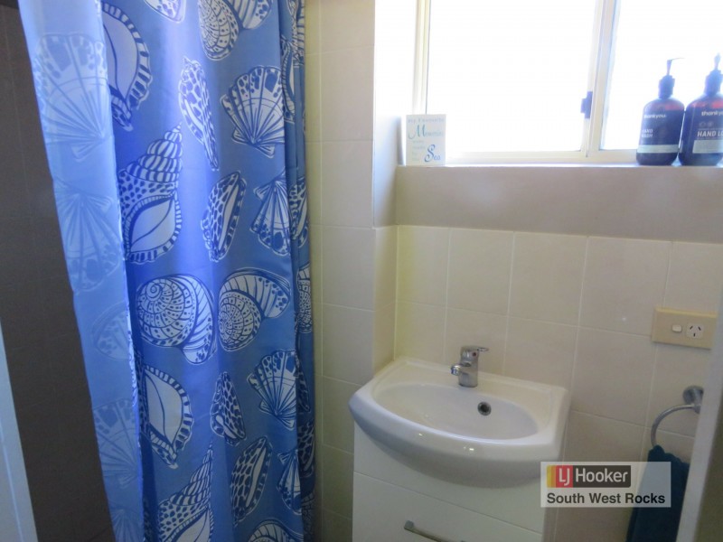 Unit 1/8-12 Paragon Avenue, South West Rocks NSW 2431