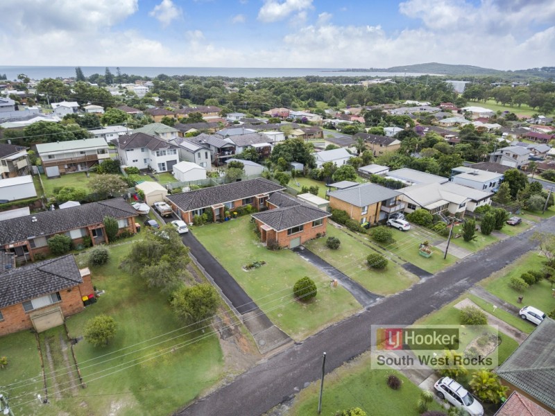 Unit 1,2,3/2-4 Flinders Street, South West Rocks NSW 2431