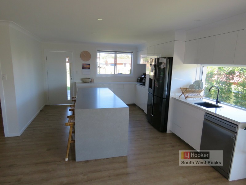 47 Simpson Street, South West Rocks NSW 2431