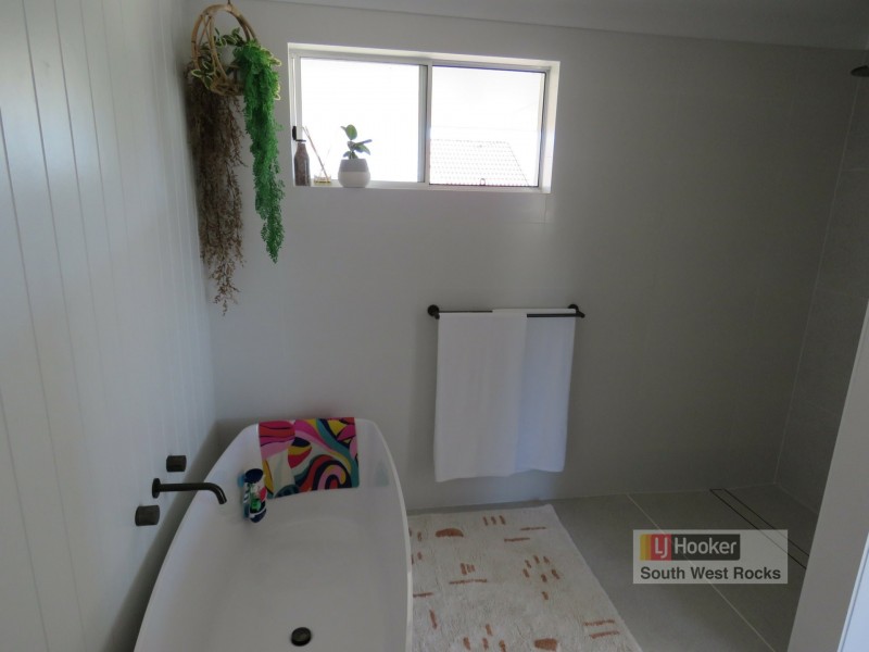 47 Simpson Street, South West Rocks NSW 2431