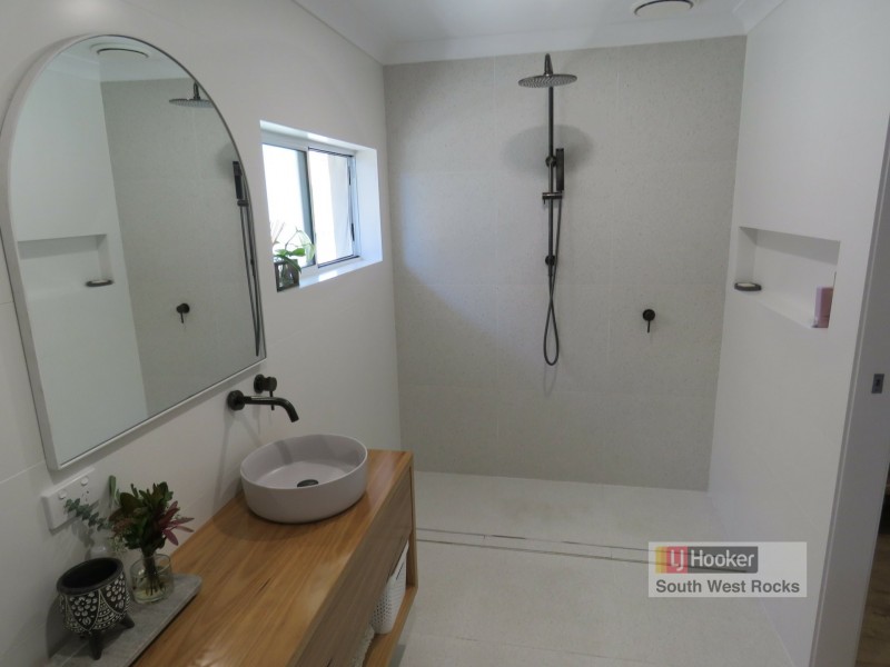 47 Simpson Street, South West Rocks NSW 2431