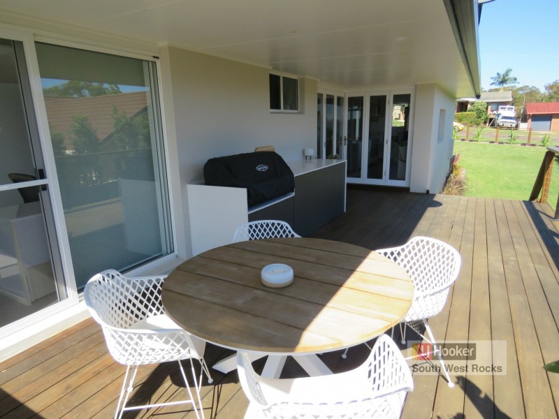 47 Simpson Street, South West Rocks NSW 2431