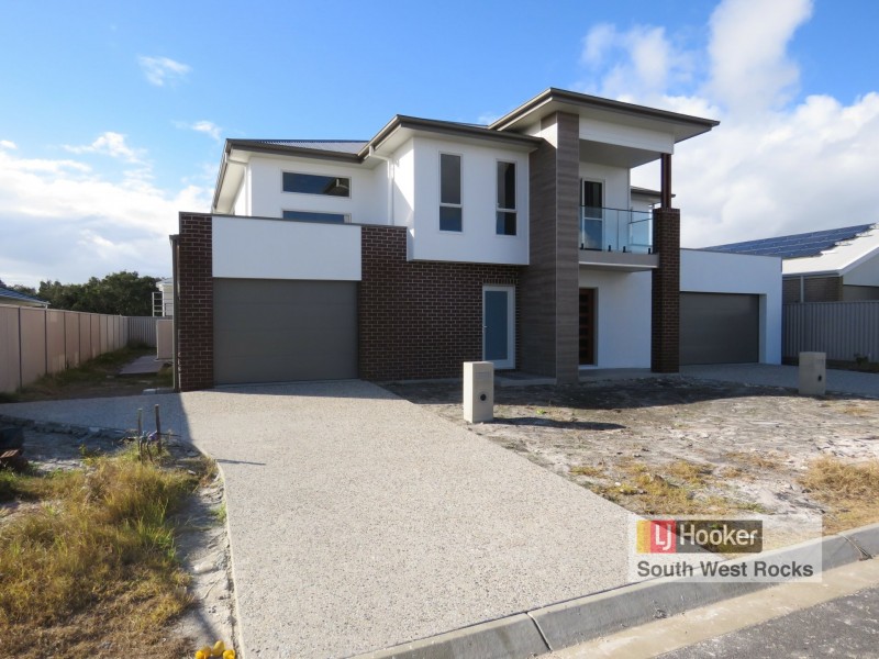 19 Kalang Avenue, South West Rocks NSW 2431