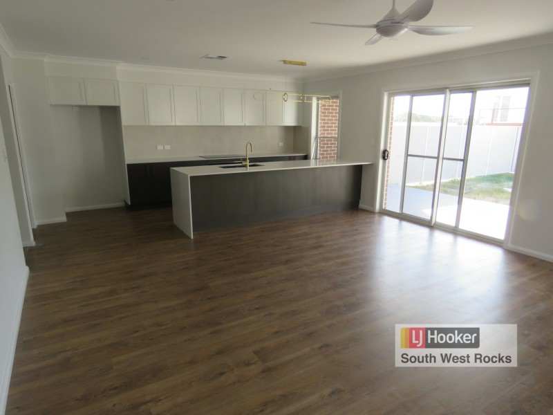 19 Kalang Avenue, South West Rocks NSW 2431