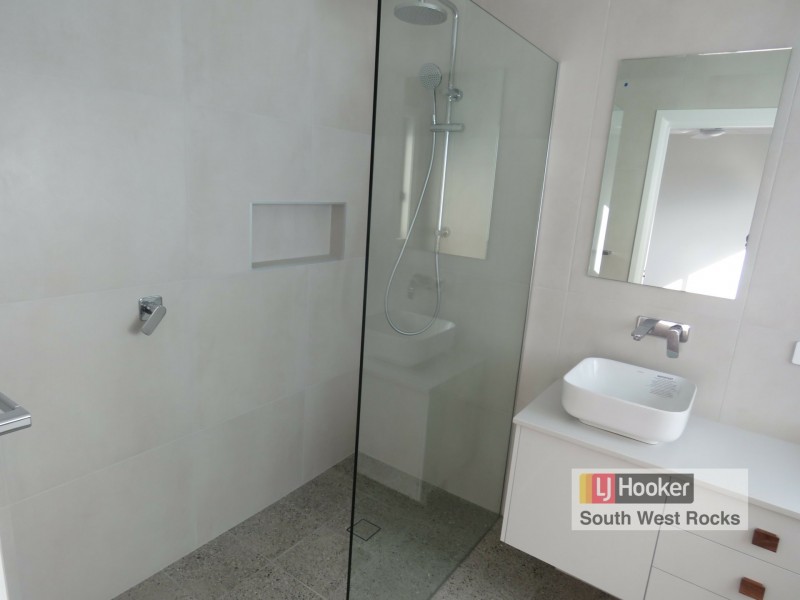 19 Kalang Avenue, South West Rocks NSW 2431