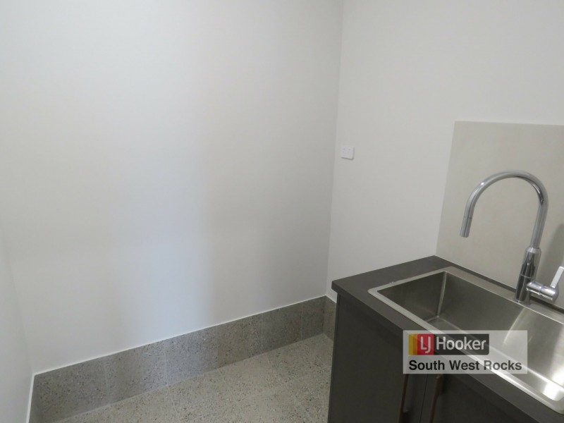 19 Kalang Avenue, South West Rocks NSW 2431