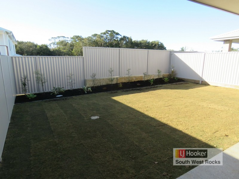 19 Kalang Avenue, South West Rocks NSW 2431