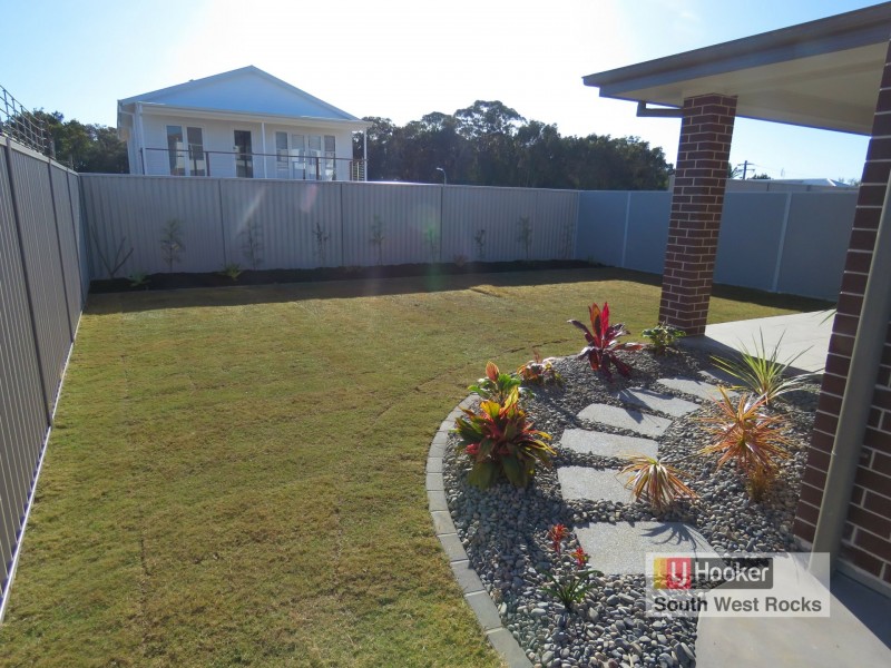 17 Kalang Avenue, South West Rocks NSW 2431