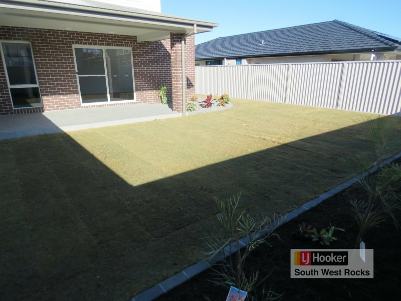 17 Kalang Avenue, South West Rocks NSW 2431