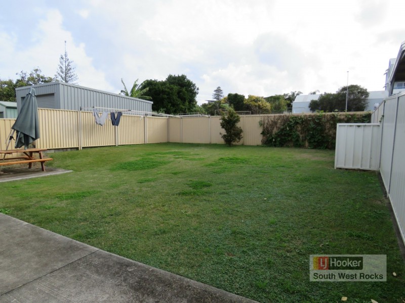 1/15 Memorial Avenue, South West Rocks NSW 2431