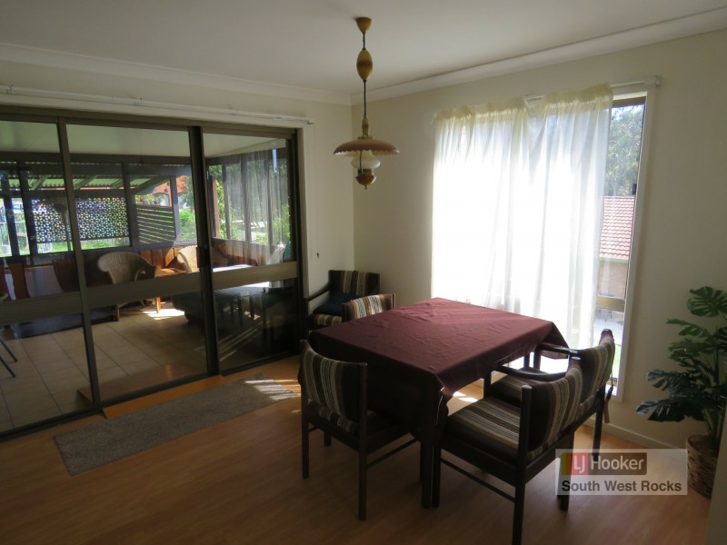 8 Kevin Hogan Place, South West Rocks NSW 2431