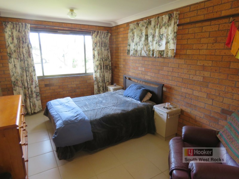 8 Kevin Hogan Place, South West Rocks NSW 2431