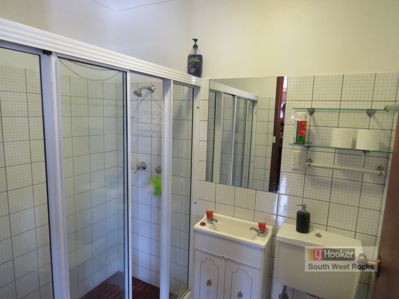 8 Kevin Hogan Place, South West Rocks NSW 2431