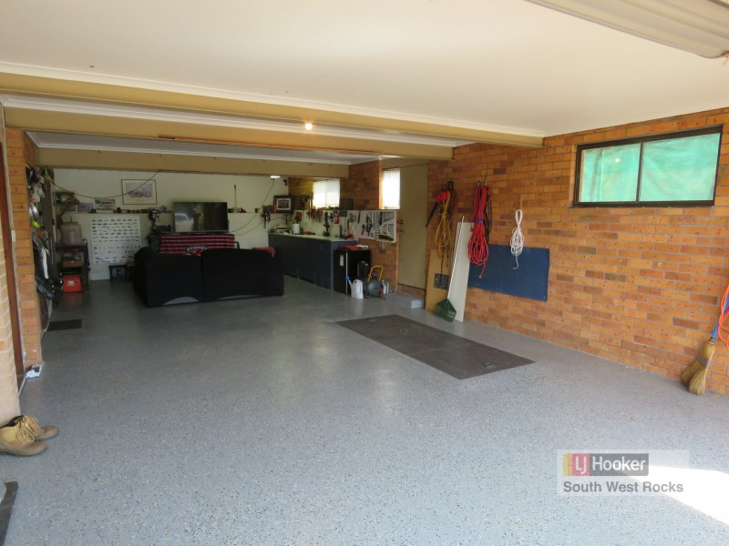 8 Kevin Hogan Place, South West Rocks NSW 2431
