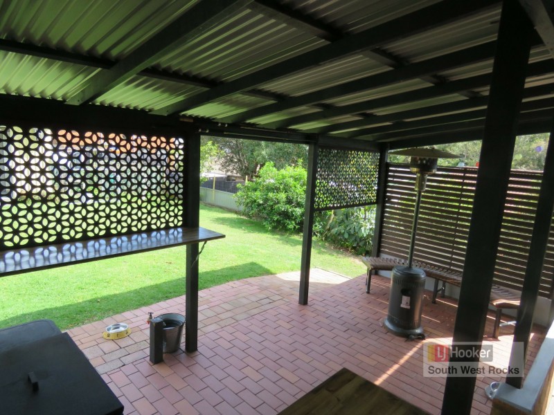 8 Kevin Hogan Place, South West Rocks NSW 2431