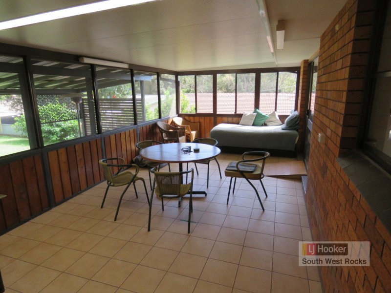 8 Kevin Hogan Place, South West Rocks NSW 2431
