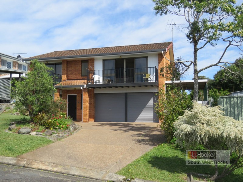 8 Kevin Hogan Place, South West Rocks NSW 2431