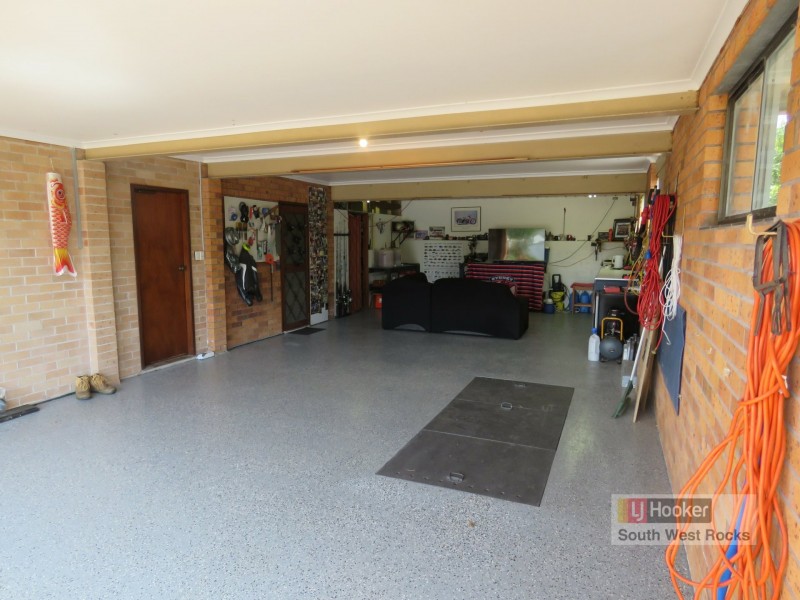8 Kevin Hogan Place, South West Rocks NSW 2431