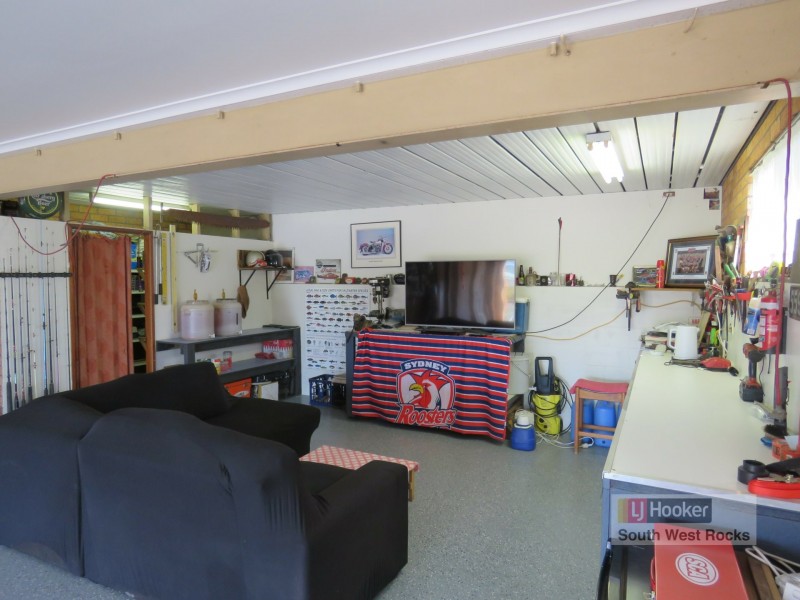 8 Kevin Hogan Place, South West Rocks NSW 2431