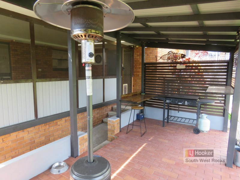 8 Kevin Hogan Place, South West Rocks NSW 2431