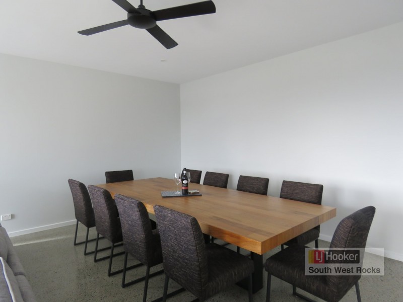 9 Salmon Circuit, South West Rocks NSW 2431