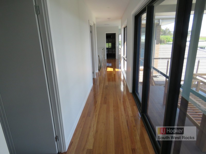 9 Salmon Circuit, South West Rocks NSW 2431