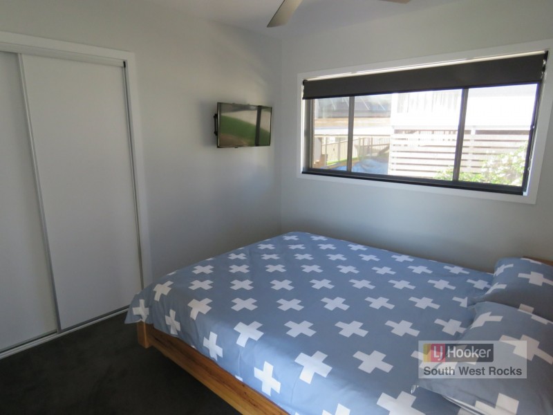 9 Salmon Circuit, South West Rocks NSW 2431