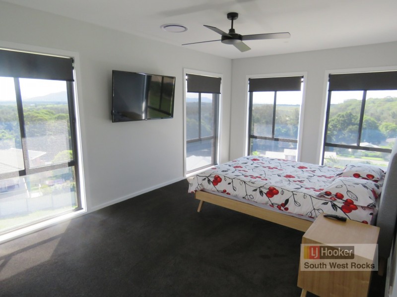 9 Salmon Circuit, South West Rocks NSW 2431