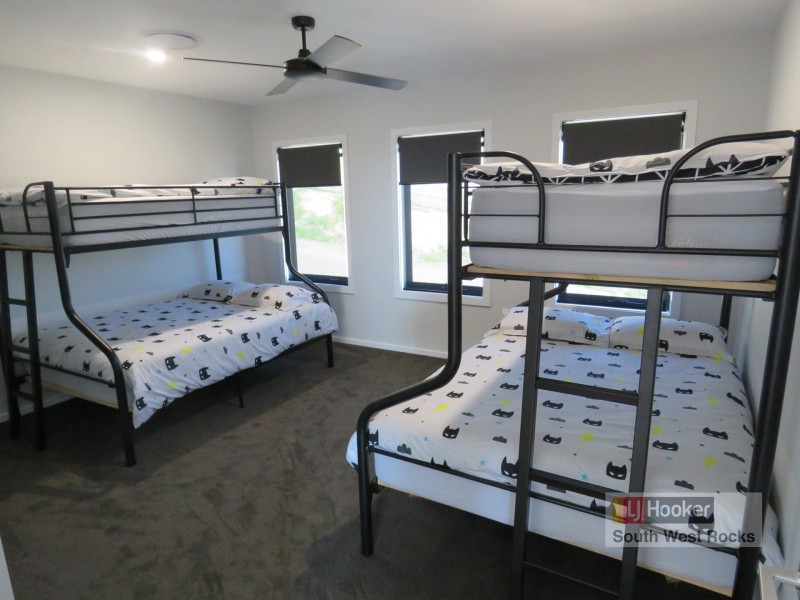 9 Salmon Circuit, South West Rocks NSW 2431