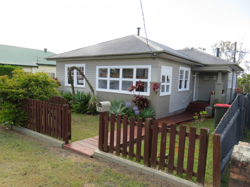 16 Park Avenue, West Kempsey NSW 2440