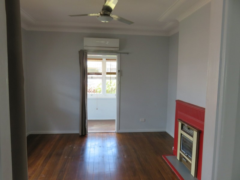 16 Park Avenue, West Kempsey NSW 2440