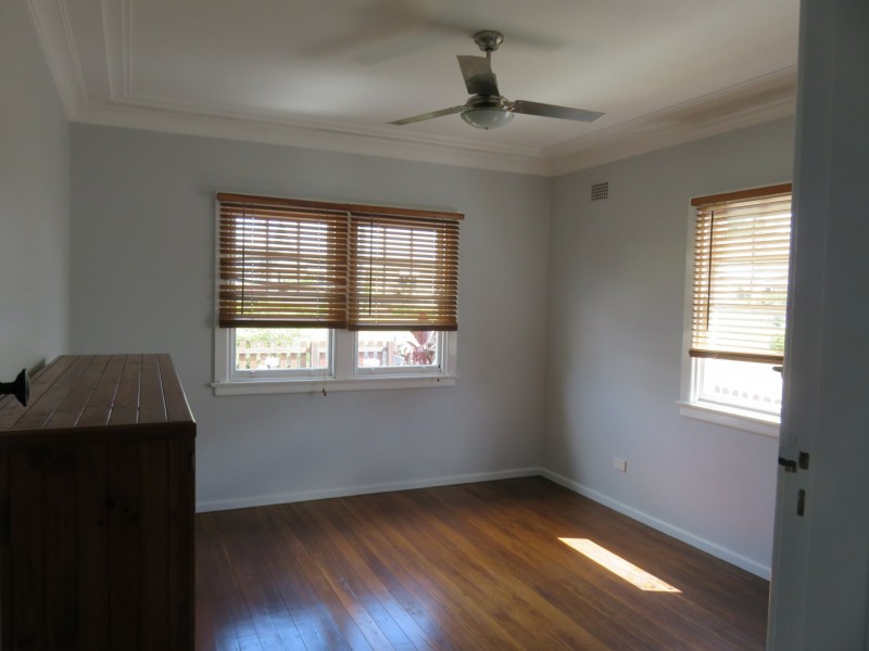 16 Park Avenue, West Kempsey NSW 2440