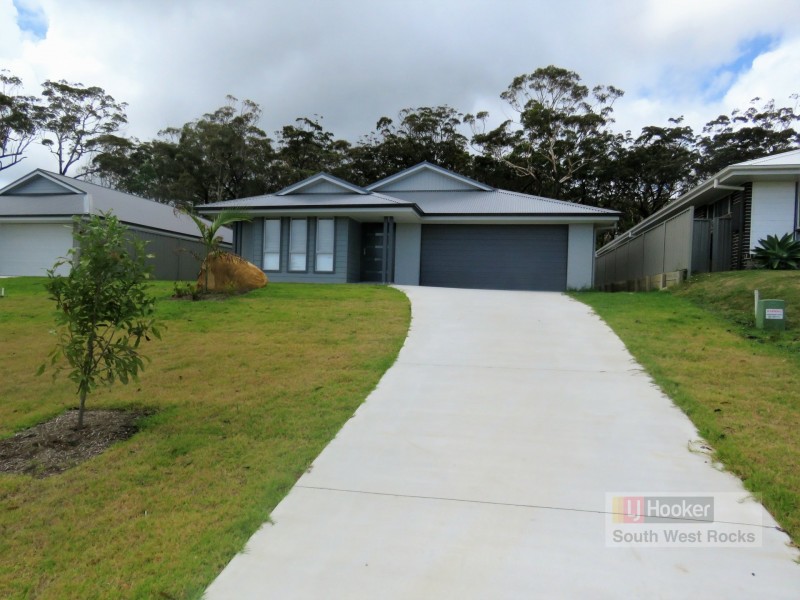 30 Keith Andrews Avenue, South West Rocks NSW 2431
