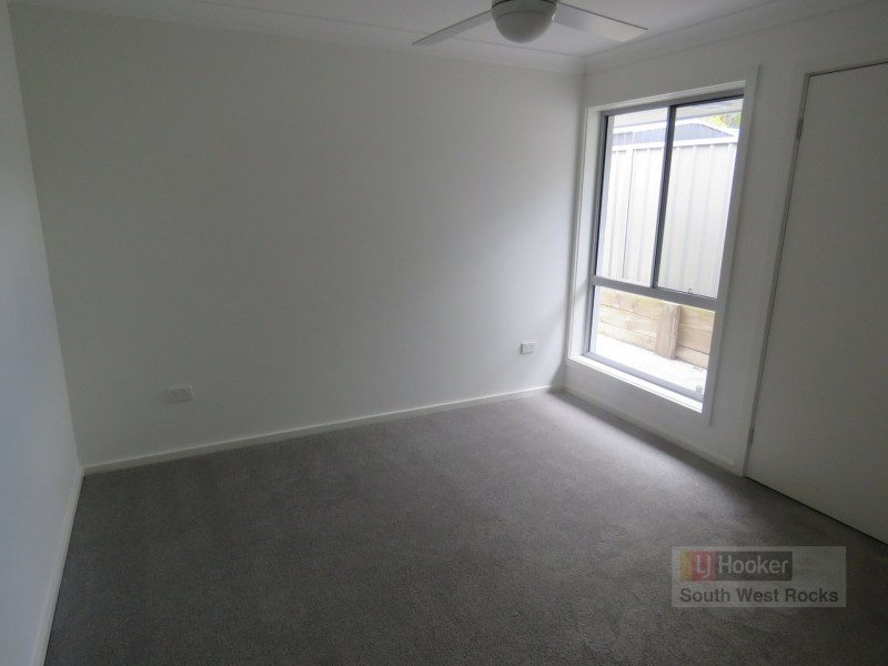 30 Keith Andrews Avenue, South West Rocks NSW 2431