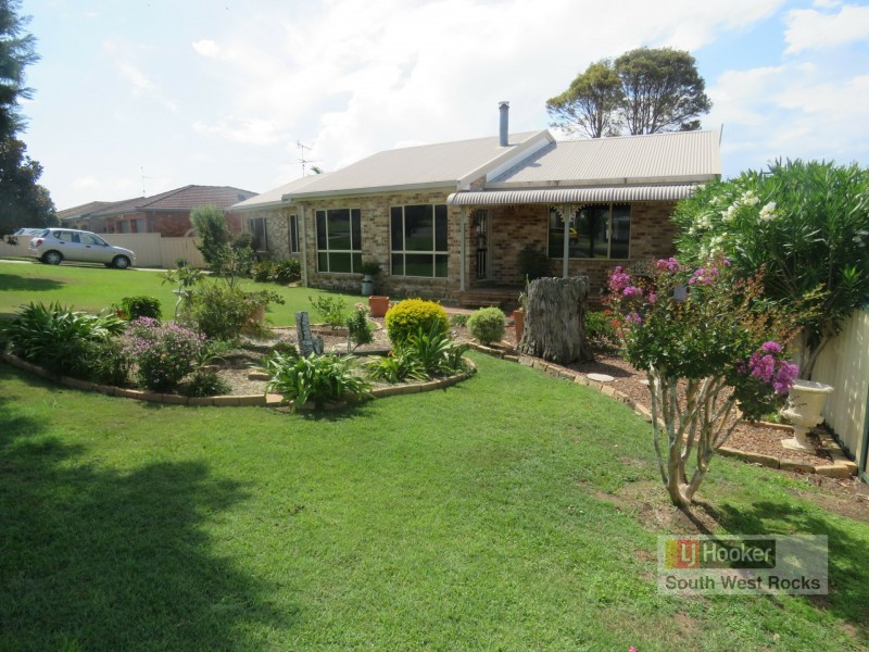 35 Simpson Street, South West Rocks NSW 2431