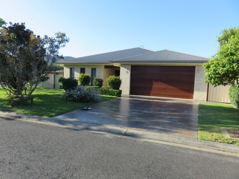 20 Waianbar Avenue, South West Rocks NSW 2431