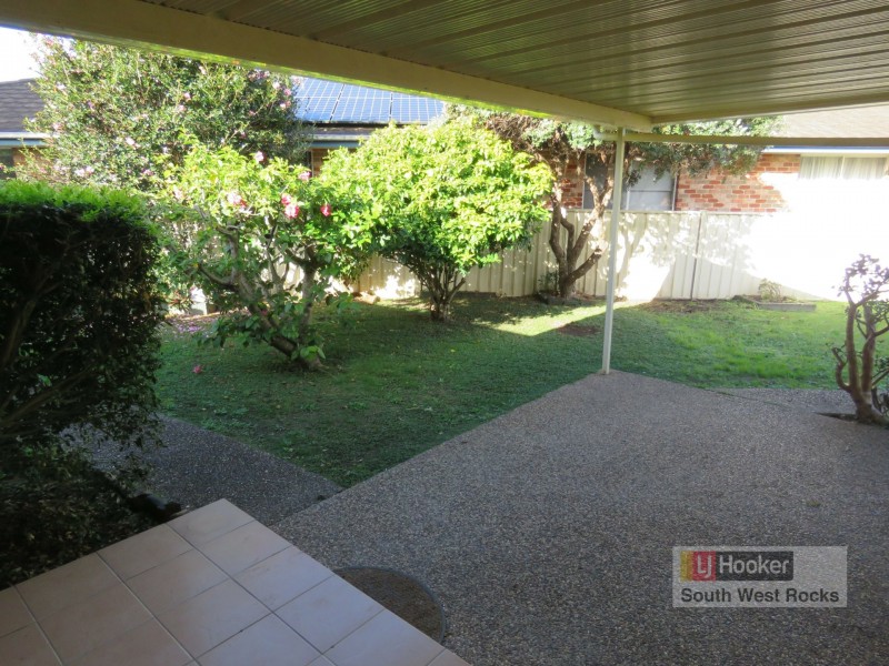 20 Athol Elliot Place, South West Rocks NSW 2431