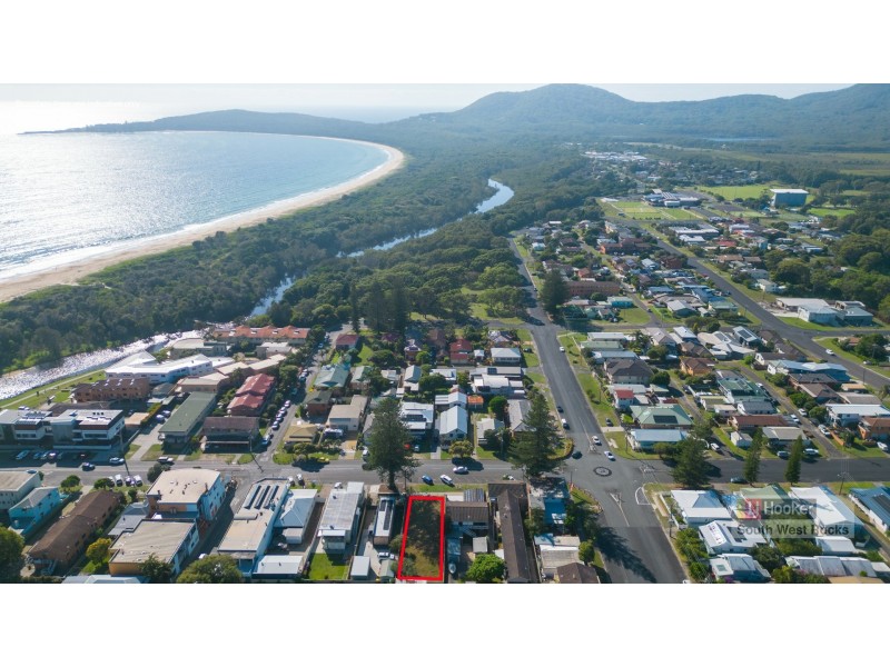 19 Memorial Avenue, South West Rocks NSW 2431