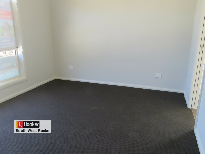8 Racemosa Close, South West Rocks NSW 2431