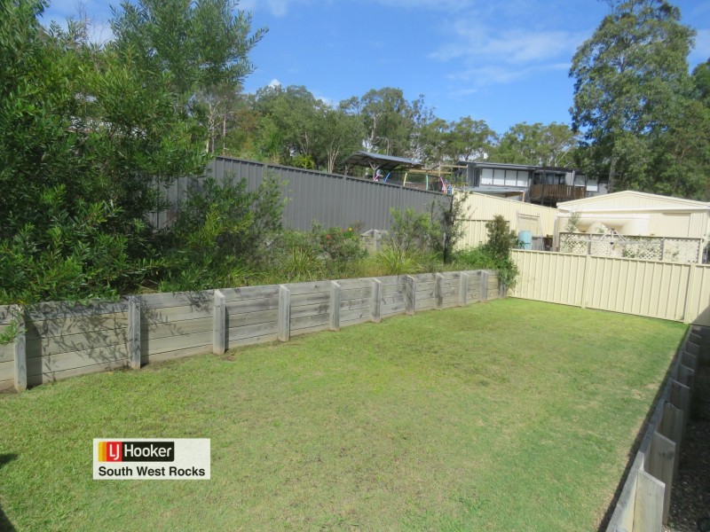 8 Racemosa Close, South West Rocks NSW 2431