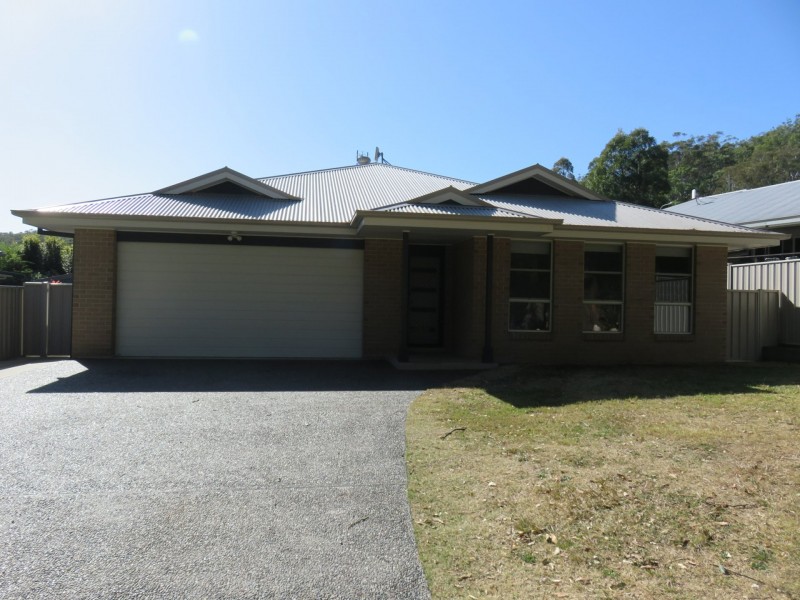 16 Cooper Street East, South West Rocks NSW 2431