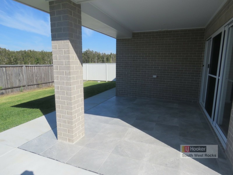 22 Kalang Avenue, South West Rocks NSW 2431