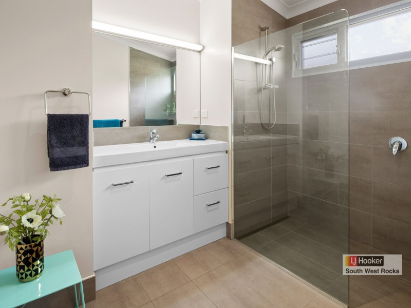 7 Goorie Place, South West Rocks NSW 2431