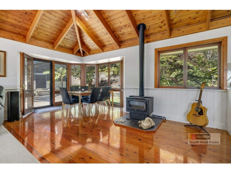 43 Ferntree Close, Arakoon NSW 2431