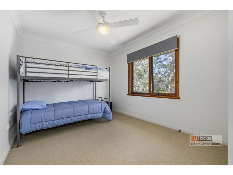 43 Ferntree Close, Arakoon NSW 2431
