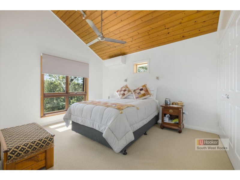 43 Ferntree Close, Arakoon NSW 2431