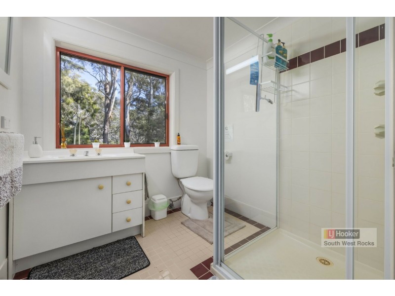 43 Ferntree Close, Arakoon NSW 2431