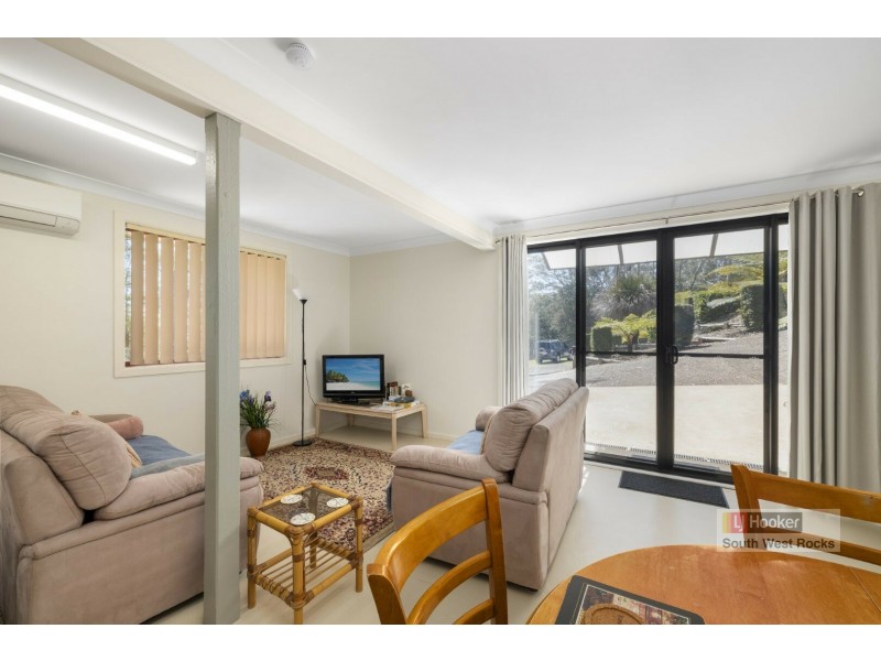 43 Ferntree Close, Arakoon NSW 2431